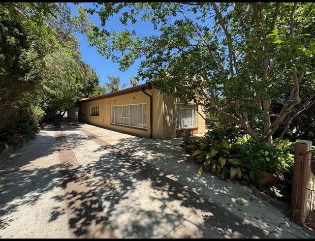 3 BEDROOM HOUSE FOR SALE IN BIRCH ACRES